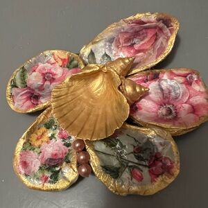 Oyster shells trinket tray